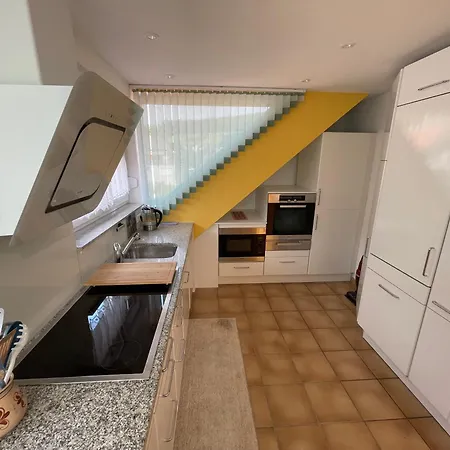 Dach-etagenwohnung Mit Ausblick Nach Basel Und Ins Elsass Apartamento Inzlingen
